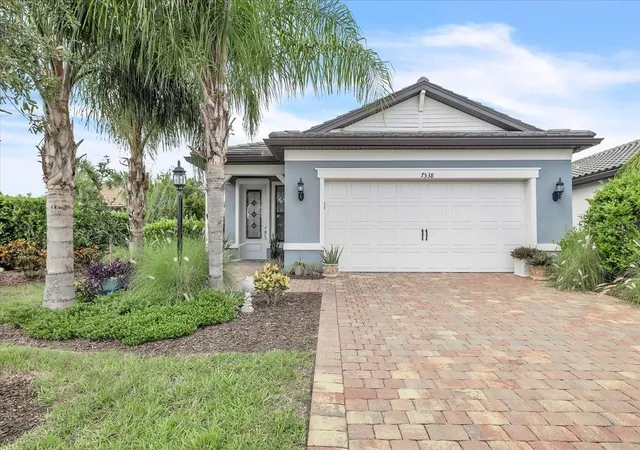 Photo 1 of Single family home for sale at 7538 Summerland Cvs, Lakewood Ranch, FL 34202 | MLS# C7529966 | Listing updated on 2026-10-27