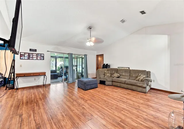 Photo 3 of Single family home for sale at 9355 Horizon Dr, Spring Hill, FL 34608 | MLS# TB8542269 | Listing updated on 2026-08-26