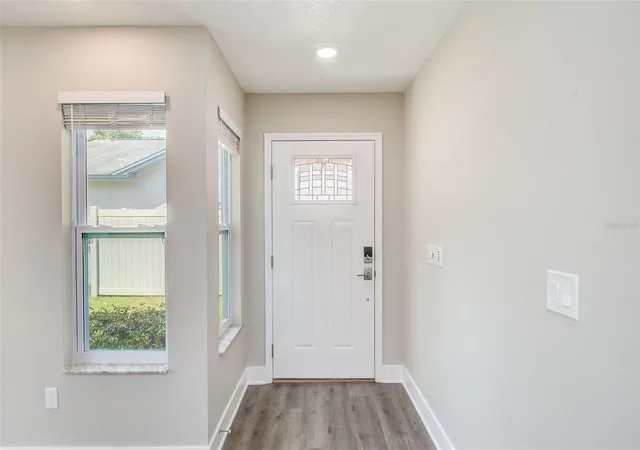 5th image of 3106 Featherwood Ct, Clearwater, FL 33759 | MLS# TB8542271