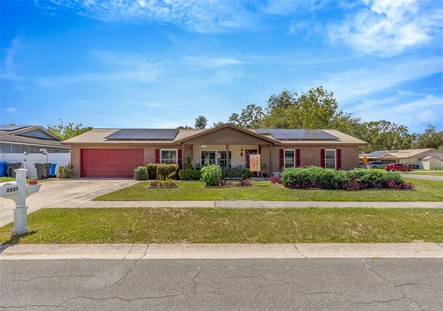 Photo 1 of Single family home for sale at 4001 Highgate Dr, Valrico, FL 33594 | MLS# TB8542277 | Listing updated on 2026-09-05