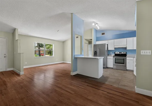 Photo 3 of Sale Pending at 15 Kalanchoe Ct, Palm Coast, FL 32164 | MLS# FC320958 | Listing updated on 2026-08-30