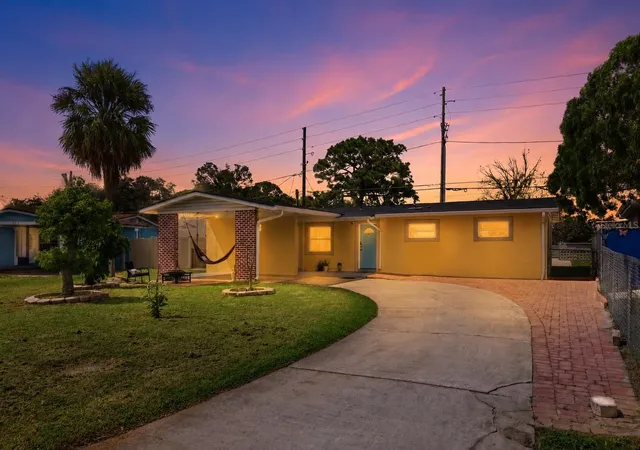 Photo 1 of Single family home for sale at 6206 Willow Oak Ln, Orlando, FL 32809 | MLS# O6436454 | Listing updated on 2026-10-14