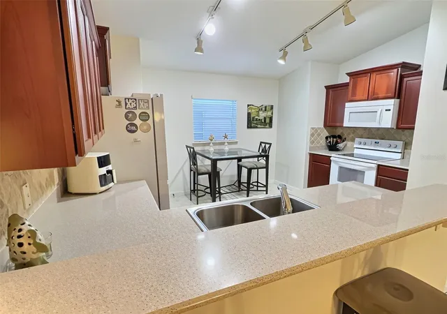 4th image of 655 Scrub Jay Wy, Davenport, FL 33896 | MLS# G5116949