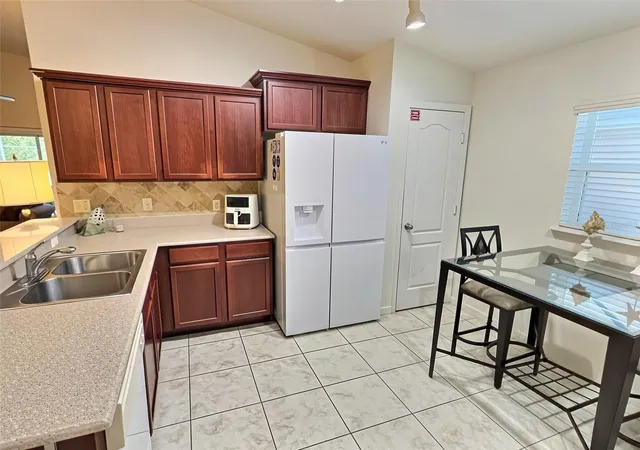 5th image of 655 Scrub Jay Wy, Davenport, FL 33896 | MLS# G5116949