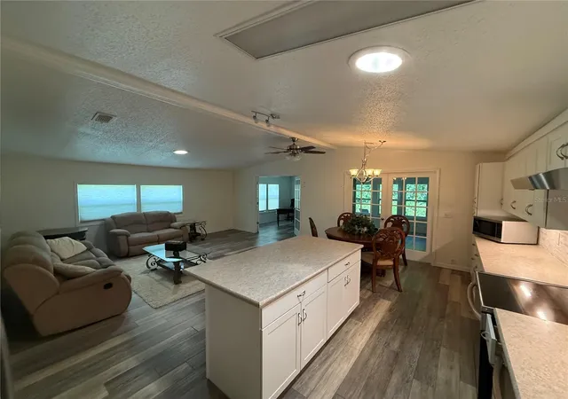 Photo 3 of Manufactured home for sale at 802 Oak Blvd, Wildwood, FL 34785 | MLS# G5116950 | Listing updated on 2026-10-01