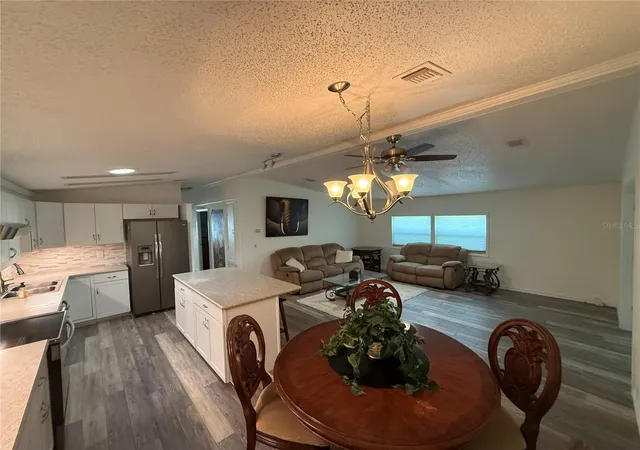 Photo 4 of Manufactured home for sale at 802 Oak Blvd, Wildwood, FL 34785 | MLS# G5116950 | Listing updated on 2026-10-01