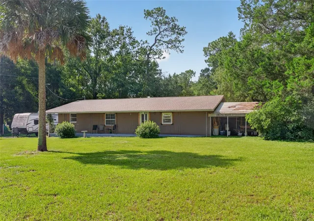 Photo 2 of Single family home for sale at 18240 Sw 31st St, Dunnellon, FL 34432 | MLS# OM731040 | Listing updated on 2026-10-09