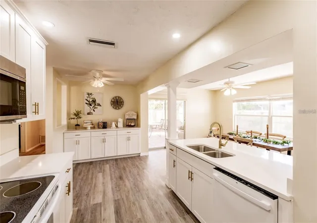 4th image of 3716 Mundy Ridge Dr, Sarasota, FL 34233 | MLS# N6145477