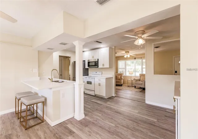 5th image of 3716 Mundy Ridge Dr, Sarasota, FL 34233 | MLS# N6145477