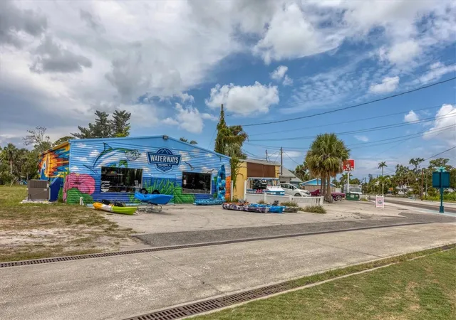 Listing Photo 2 - Condo for sale in building located at 1800 Englewood Rd, ENGLEWOOD, FL 34223 - Unit #137
