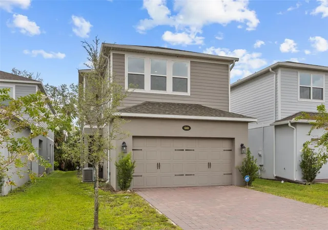 Photo 3 of Single family home for sale at 640 Bayern Ln, Debary, FL 32713 | MLS# O6436471 | Listing updated on 2026-09-23