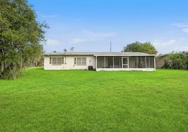 Photo 3 of Single family home for sale at 3120 Tradewinds Trl, Orlando, FL 32805 | MLS# O6436475 | Listing updated on 2026-10-07