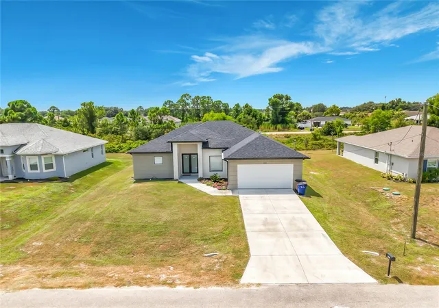 Photo 1 of Single family home for sale at 2921 7th St Sw, Lehigh Acres, FL 33976 | MLS# S5156279 | Listing updated on 2026-09-26