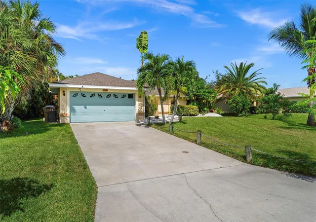 Photo 4 of Single family home for sale at 3112 Sw 16Th Pl, Cape Coral, FL 33914 | MLS# C7529974 | Listing updated on 2026-10-03