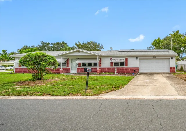 Photo 1 of Sale Pending at 5695 Lime Way, Seminole, FL 33772 | MLS# TB8542312 | Listing updated on 2026-09-14
