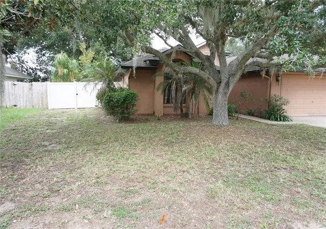 Photo 2 of Single family home for sale at 4531 Treasure Cay Rd, Tavares, FL 32778 | MLS# OM731044 | Listing updated on 2026-08-27