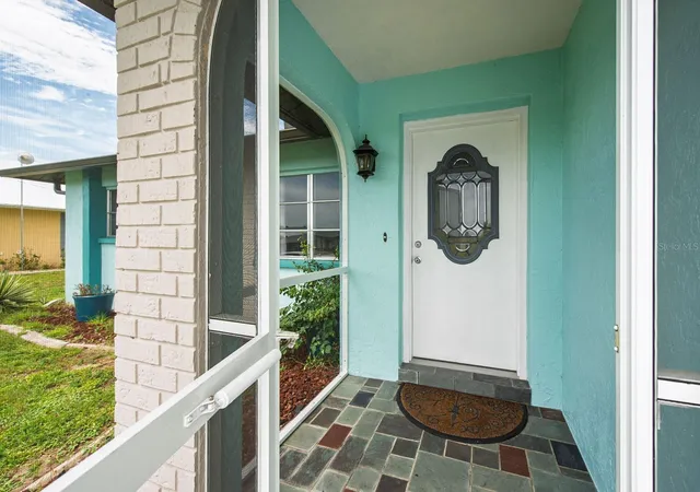 Photo 4 of Single family home for sale at 199 Caddy Rd, Rotonda West, FL 33947 | MLS# D6148550 | Listing updated on 2026-09-21