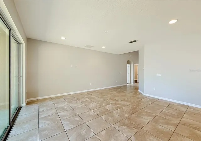 Photo 4 of Single family home for sale at 3319 Bethpage Loop, Mount Dora, FL 32757 | MLS# C7529977 | Listing updated on 2026-08-26