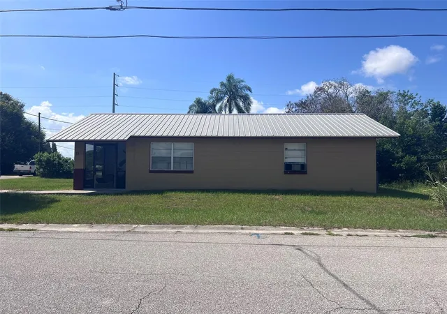 4th image of 1300 S Carolina Ave, Avon Park, FL 33825 | MLS# L4964546