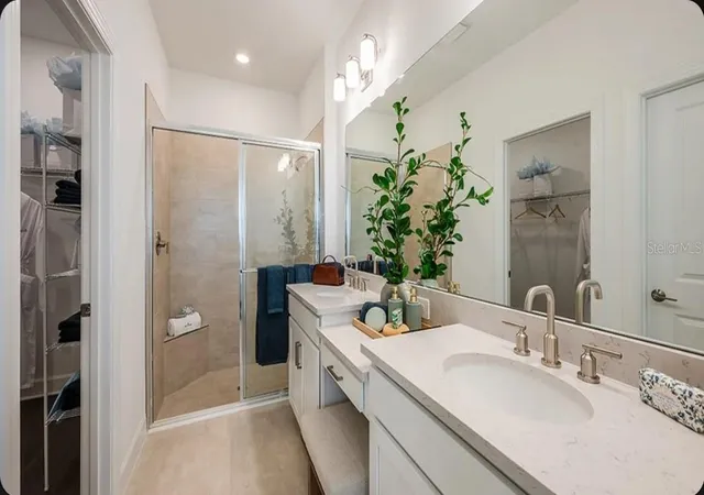 Photo 4 of House for sale at 11202 Silver Trumpet Loop, Winter Garden, FL 34787 | MLS# O6436496 | Listing updated on 2026-08-27