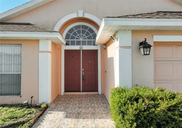 Photo 3 of Single family home for sale at 11781 Hatcher Cir, Orlando, FL 32824 | MLS# S5156286 | Listing updated on 2026-09-02