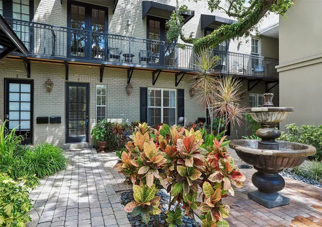 Photo 3 of Townhouse for sale at 1008 S Moody Ave #3, Tampa, FL 33629 | MLS# TB8542331 | Listing updated on 2026-09-30