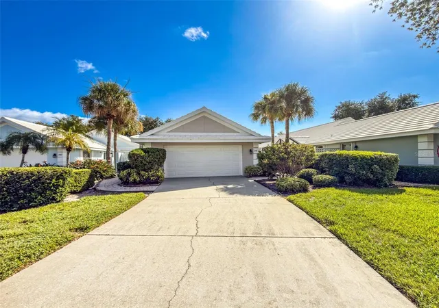 Photo 3 of House for sale at 718 Brightside Crescent Dr #10, Venice, FL 34293 | MLS# D6148551 | Listing updated on 2026-09-30