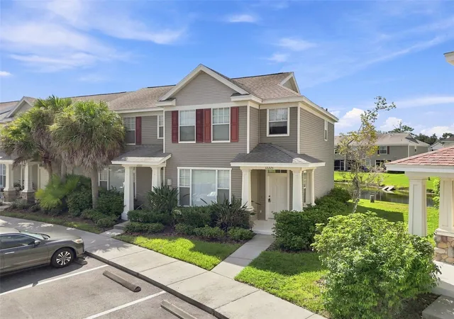 Townhouse for sale at 12225 Country White Cir, TAMPA, FL 33635 | MLS# TB8542335