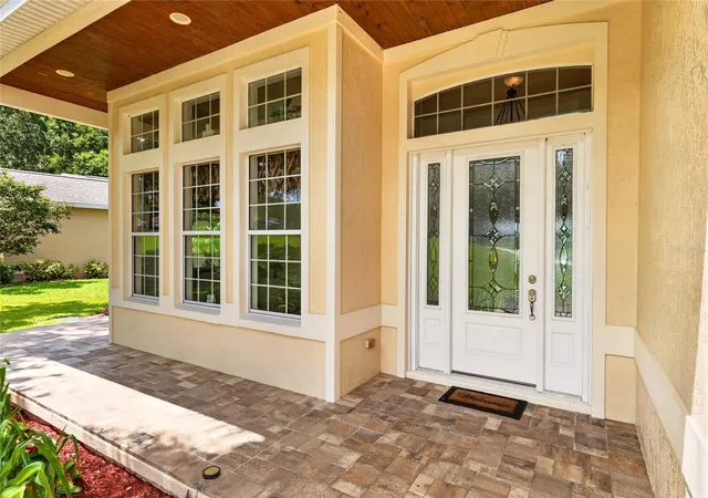 Photo 3 of Single family home for sale at 1833 Shore Line Dr, Leesburg, FL 34748 | MLS# R4911877 | Listing updated on 2026-10-04