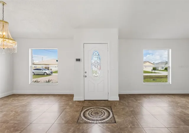 Photo 2 of Single family home for sale at 304 Jacksonville Ct, Kissimmee, FL 34759 | MLS# O6436512 | Listing updated on 2026-10-23