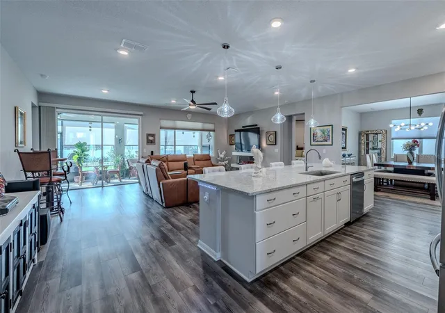 Photo 2 of Single family home for sale at 10586 Sw 98th Pl, Ocala, FL 34481 | MLS# OM731055 | Listing updated on 2026-09-25