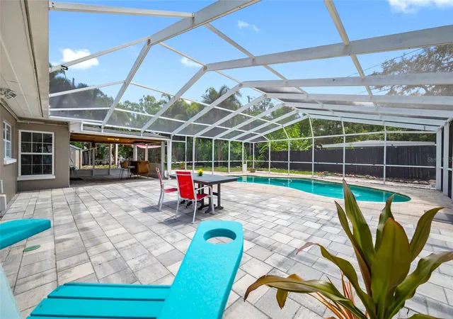 5th image of 1211 Russell Dr N, St Petersburg, FL 33710 | MLS# TB8542349