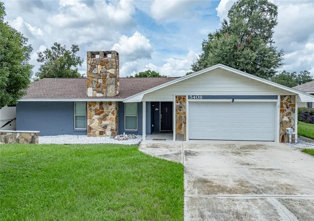 Photo 2 of Single family home for sale at 5408 Weber Pl, Lakeland, FL 33809 | MLS# TB8542352 | Listing updated on 2026-10-17