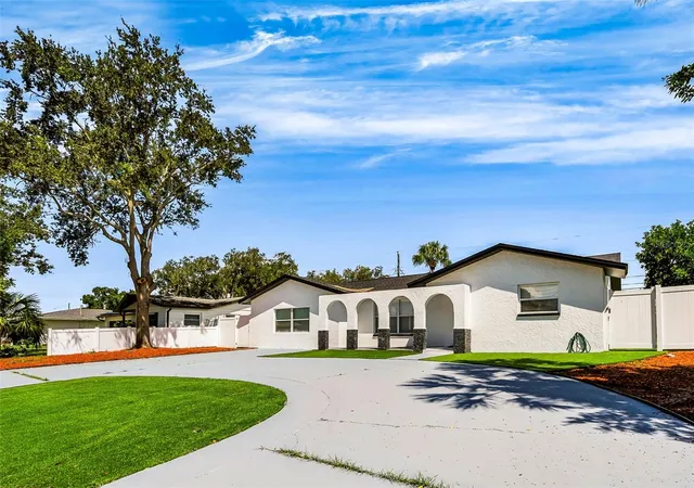 Photo 1 of Single family home for sale at 1077 40th Avenue Ne, Saint Petersburg, FL 33703 | MLS# TB8542361 | Listing updated on 2026-09-08