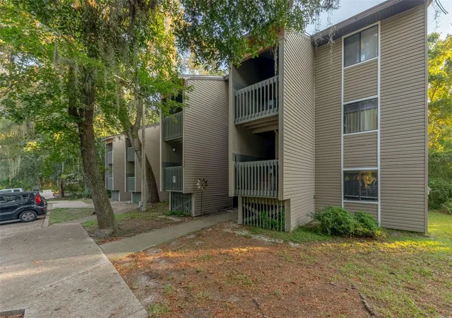 1st image of 89 Se 16th Ave #P302, Gainesville, FL 32601 | MLS# GC543001