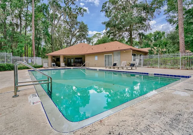 2nd image of 89 Se 16Th Ave, GAINESVILLE, FL 32601