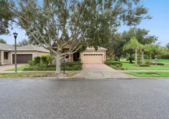 Photo 2 of Single family home for sale at 100 Flame Vine Wy, Groveland, FL 34736 | MLS# G5116962 | Listing updated on 2026-09-04
