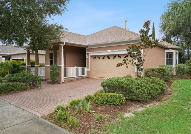 Single family home for sale at 100 Flame Vine Wy, GROVELAND, FL 34736 | MLS# G5116962