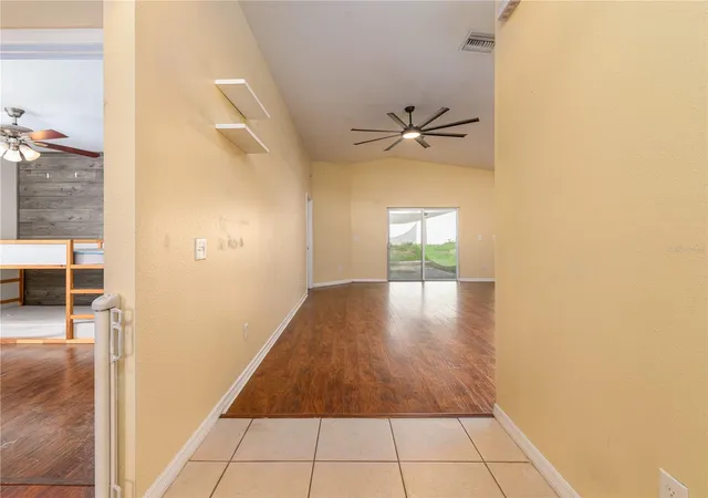 Photo 3 of Single family home for sale at 37154 Highland Bluff Cir, Dade City, FL 33523 | MLS# TB8542377 | Listing updated on 2026-08-28