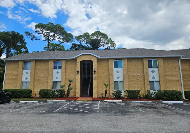 1st image of 1737 Parakeet Wy #2, Sarasota, FL 34232 | MLS# A4704034