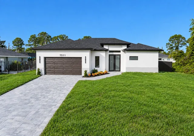 Single family home for sale at 7511 Blutter Rd, NORTH PORT, FL 34291 | MLS# A4704035