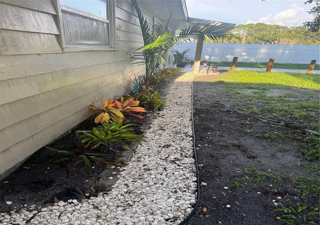 Photo 3 of Single family home for sale at 2941 Poplar St, Sarasota, FL 34237 | MLS# A4704036 | Listing updated on 2026-09-02