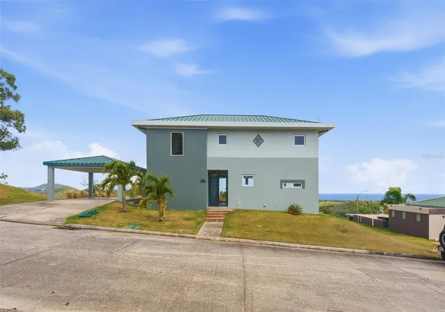 Photo 1 of Single family home for sale at 98 Hacienda Margarita, Luquillo, PR 00773 | MLS# PR9123694 | Listing updated on 2026-08-27