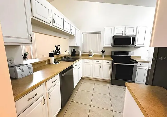 Photo 3 of Single family home for sale at 3129 Bear Path, Kissimmee, FL 34746 | MLS# O6436552 | Listing updated on 2026-10-12