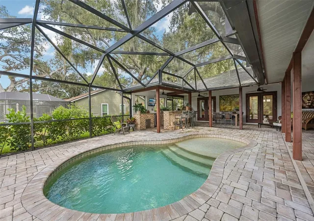 Photo 3 of Single family home for sale at 4502 Friar Tuck Ln, Sarasota, FL 34232 | MLS# A4704045 | Listing updated on 2026-09-06