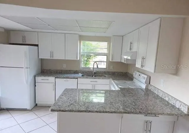 Photo 3 of Townhouse for sale at 188 Moonstone Ct, Port Orange, FL 32129 | MLS# O6436569 | Listing updated on 2026-10-06