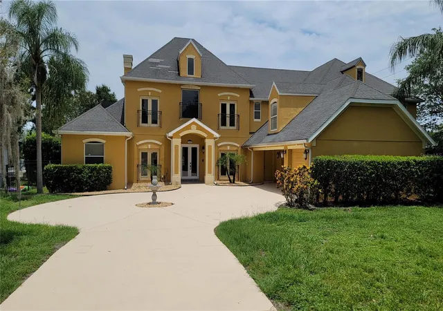 Photo 2 of Mansion for sale at 13503 Lake Cawood Dr, Windermere, FL 34786 | MLS# TB8542427 | Listing updated on 2026-09-03