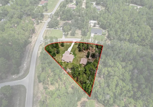Photo 3 of Single family home for sale at 21747 Sw 82Nd Loop, Dunnellon, FL 34431 | MLS# OM731072 | Listing updated on 2026-08-28