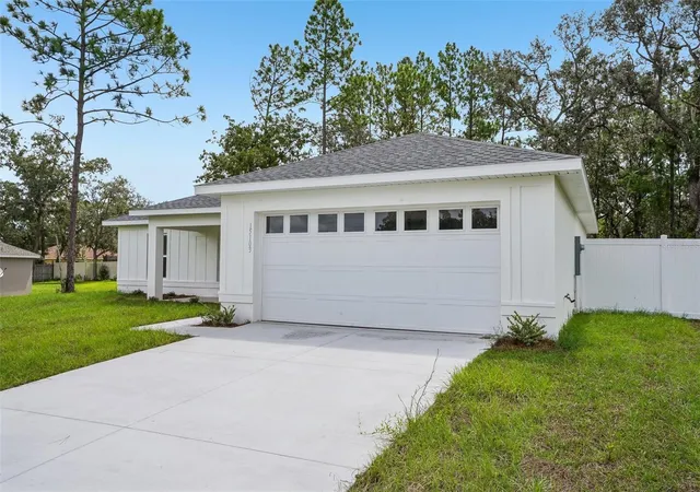 Photo 2 of Single family home for sale at 15103 Sw 61st Court Rd, Ocala, FL 34473 | MLS# O6436584 | Listing updated on 2026-08-29