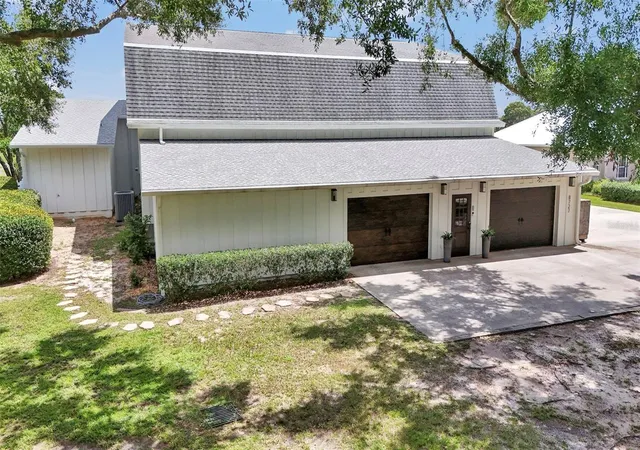 Photo 2 of Single family home for sale at 8727 Se 72nd Ave, Ocala, FL 34472 | MLS# OM731073 | Listing updated on 2026-08-29
